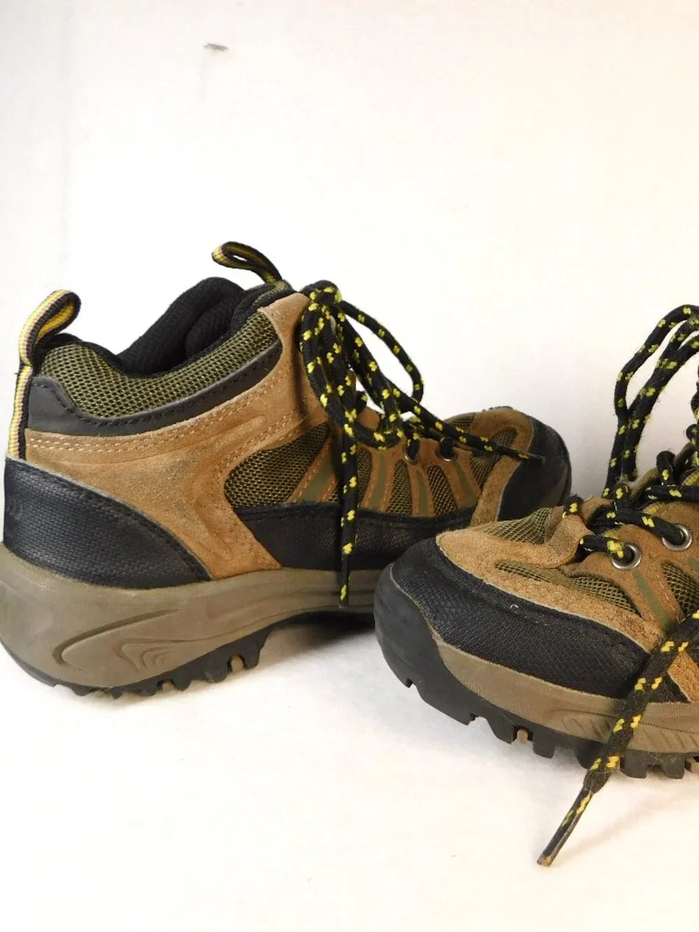Bearpaw Kids Size 1 Wild Wood Ankle Hiking Boots  Brown/Green/Tan Lace Up